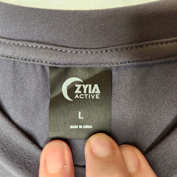 NWOT Zyia Men's Active Tee Charcoal grey Size Large - Picture 4 of 4